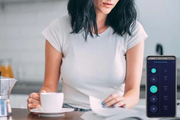 Ổ cắm thông minh Wifi Rạng Đông OC08.WF.USB 3C/10A